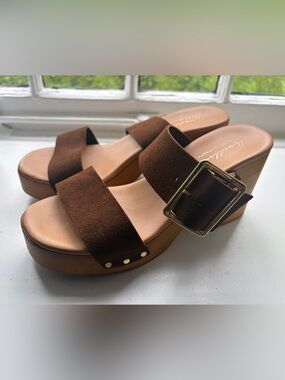 Women’s Brown Suede Platform Slide Sandals with Gold Buckle